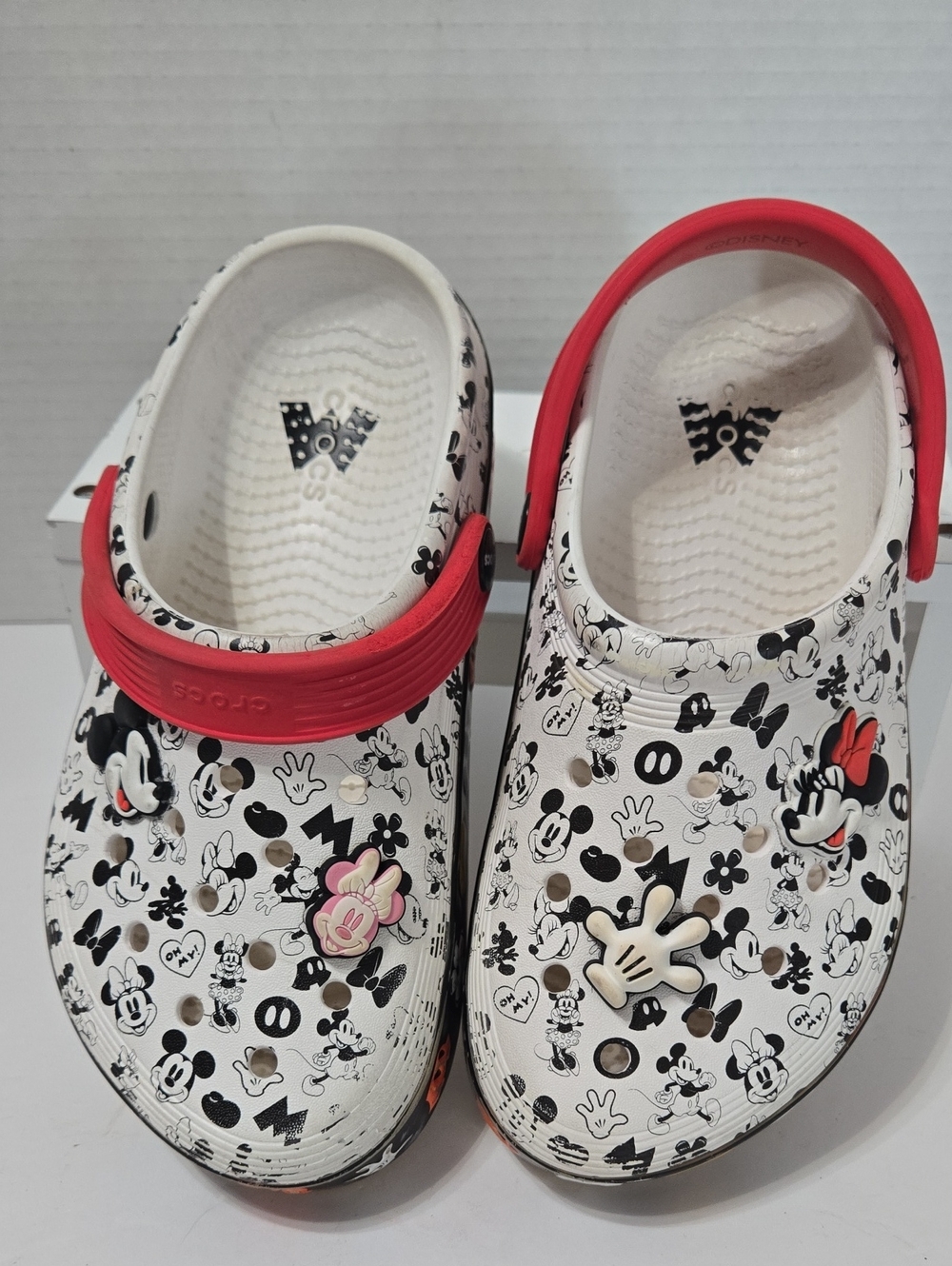Crocs Mickey and Minnie Off Court Clog Shoes Junior's Sz J2 Disney Disneyland